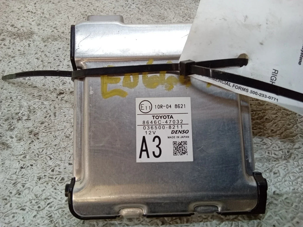 Lane Pre-Owned Front OEM Warning Camera Toyota 8646C-47032 (Good) 2018 Prius Departure Windshield