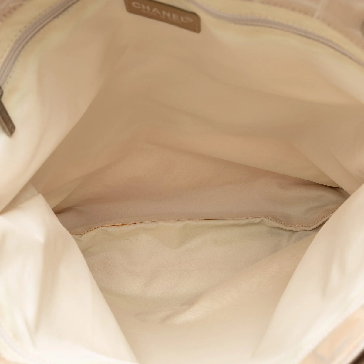 Chanel New Line Authenticated (Good) Fabric Brown Bag Nylon Tote Pre-Owned Travel Unisex Tote