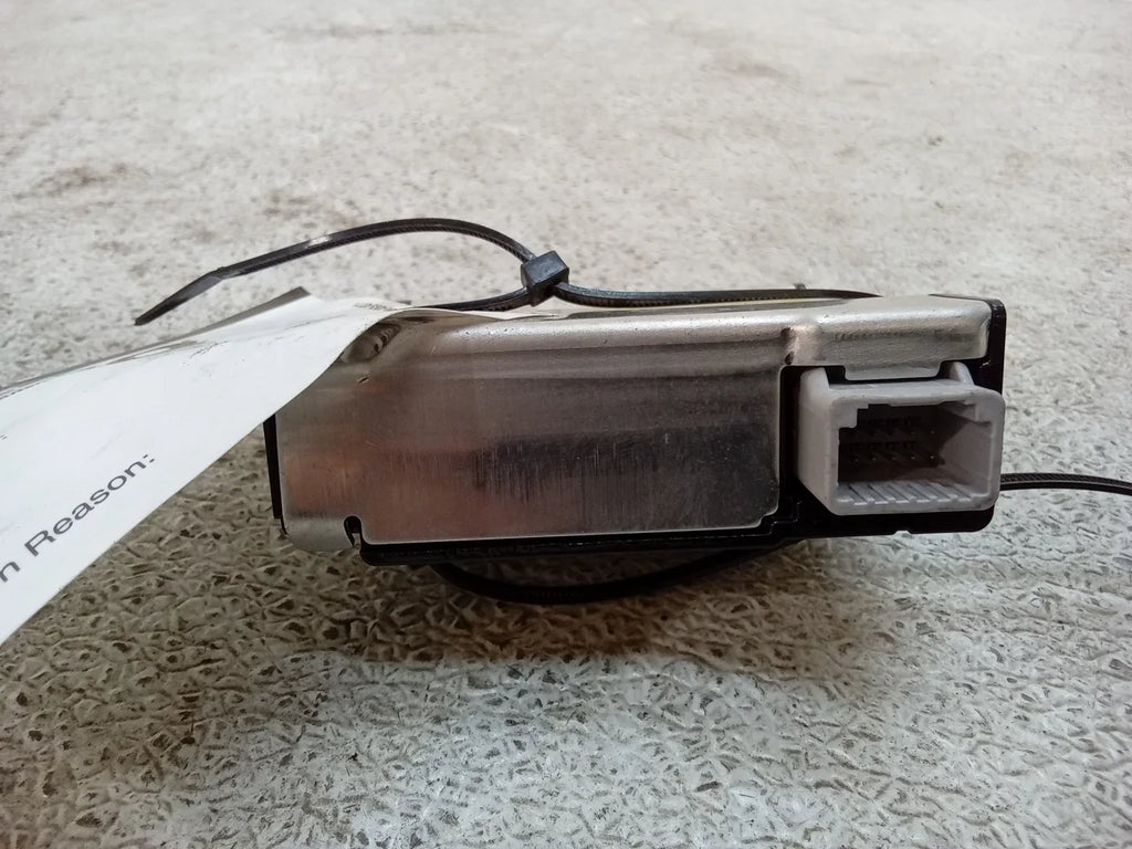 Lane Pre-Owned Front OEM Warning Camera Toyota 8646C-47032 (Good) 2018 Prius Departure Windshield