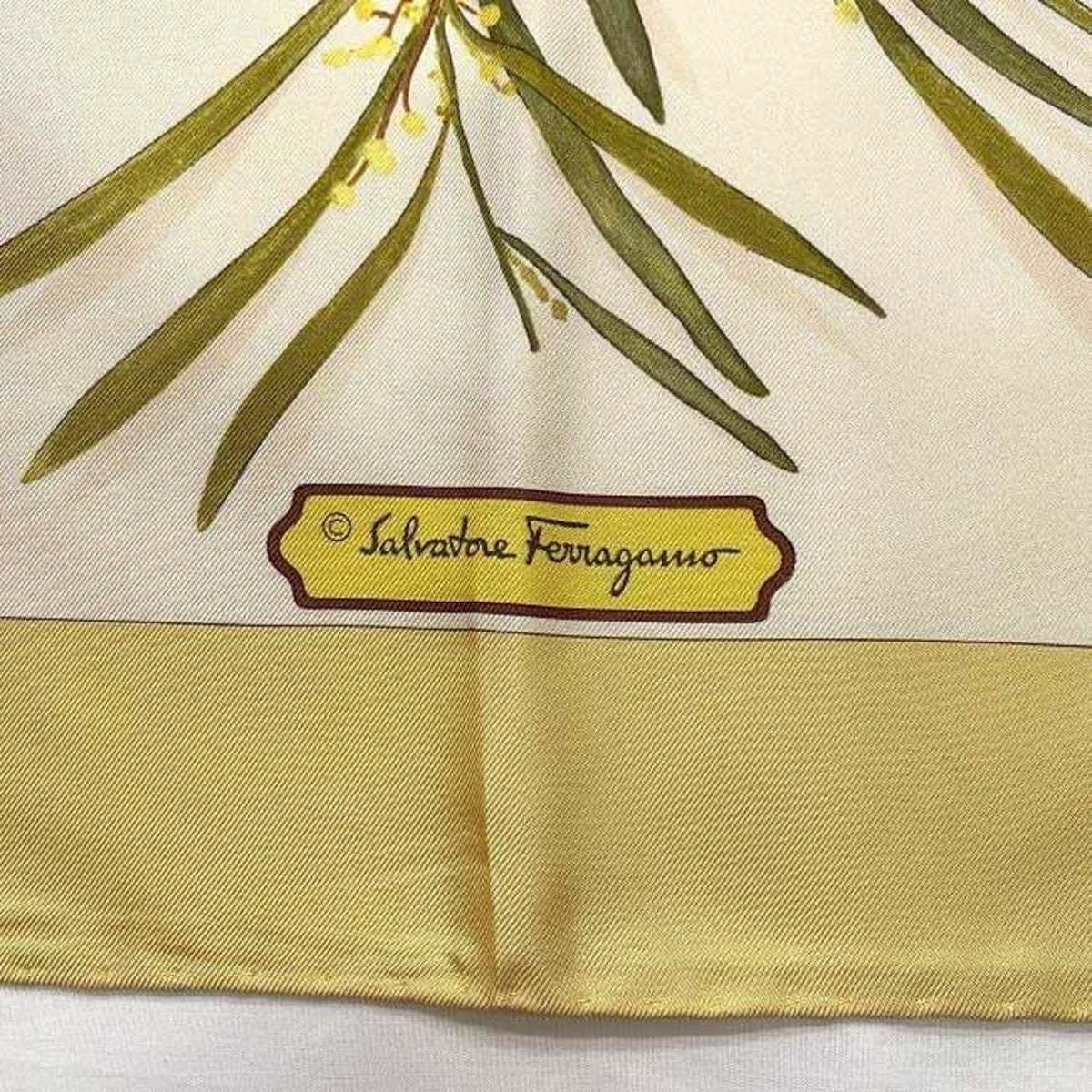 Silk Accessories Pre-Owned Scarf Ferragamo Flower Salvatore (Good) 100% Fashion Pink Yellow Women's