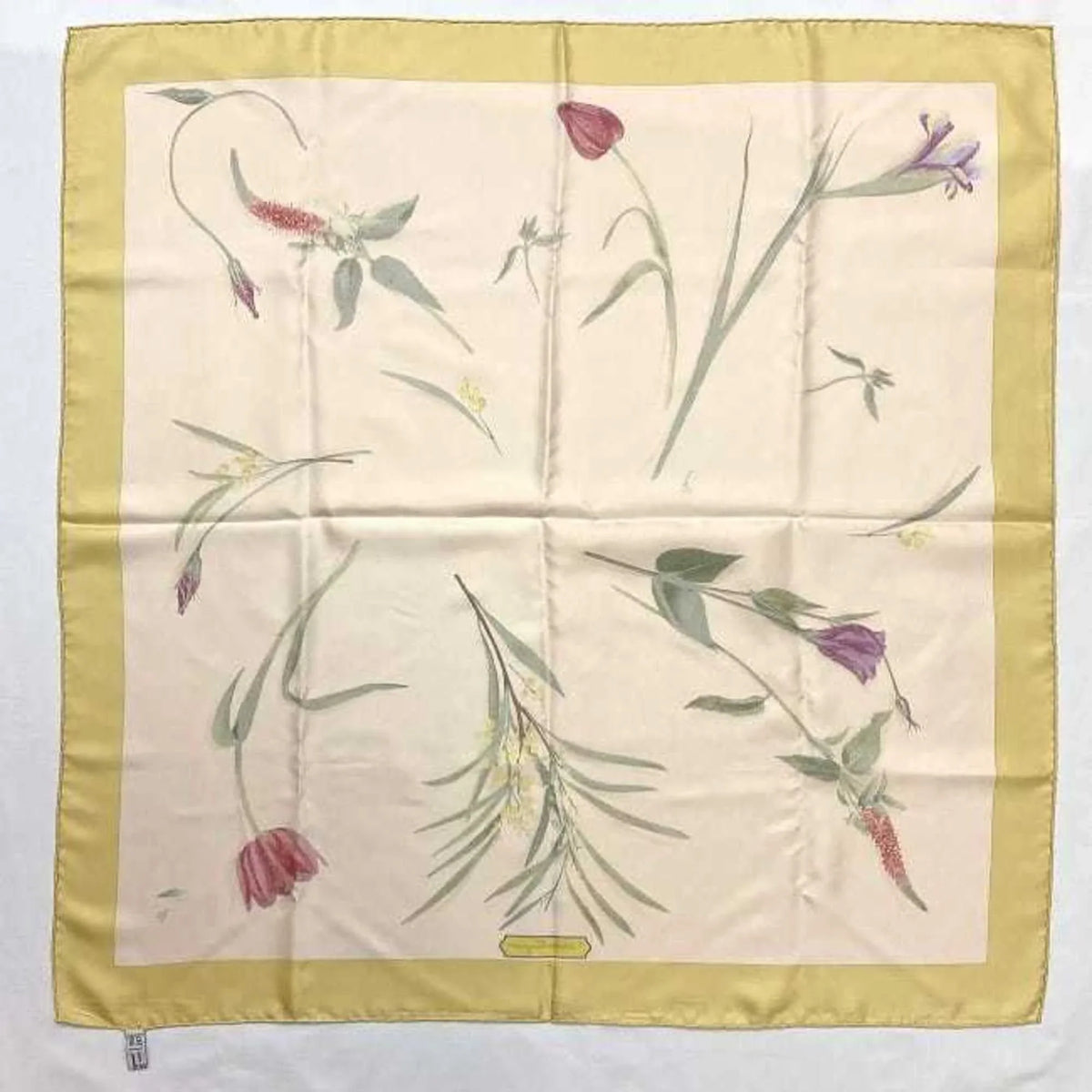 Silk Accessories Pre-Owned Scarf Ferragamo Flower Salvatore (Good) 100% Fashion Pink Yellow Women's