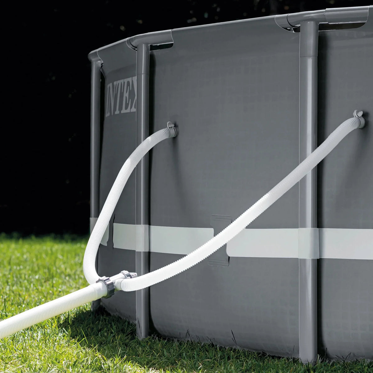 XTR 18' Ultra 52" Above Ground Intex Pool & with Vacuum Set x Pump Robot