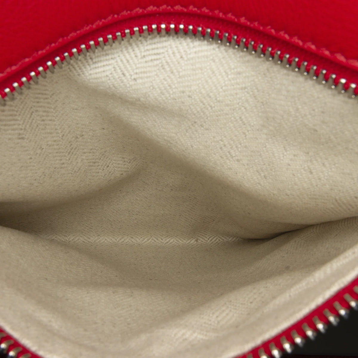 Red Puzzle (Good) Pre-Owned Authenticated Calf Mushroom Small Leather Satchel Edge Unisex LOEWE