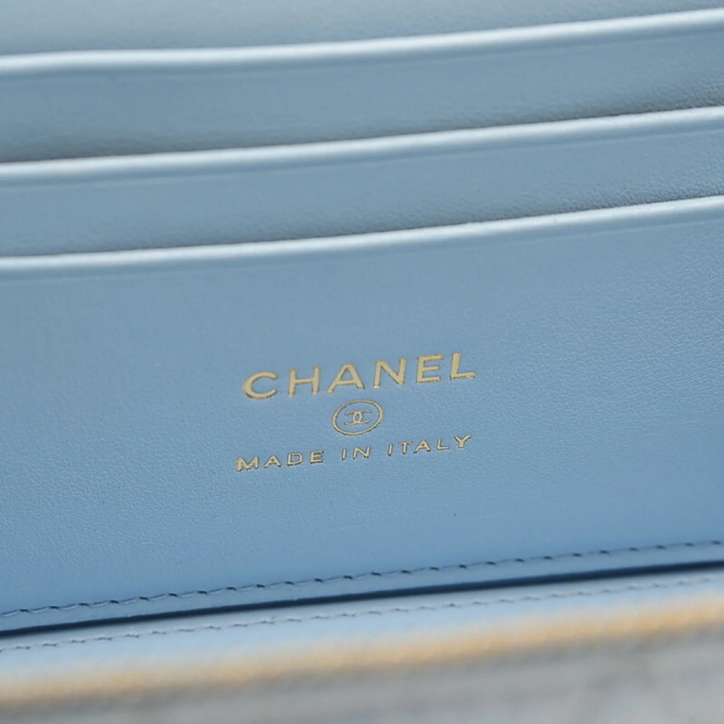 (Good) Pre-Owned Vanity Hardware Caviar Logo Gold Chanel Bag Handle AP2805 Blue Skin Shoulder