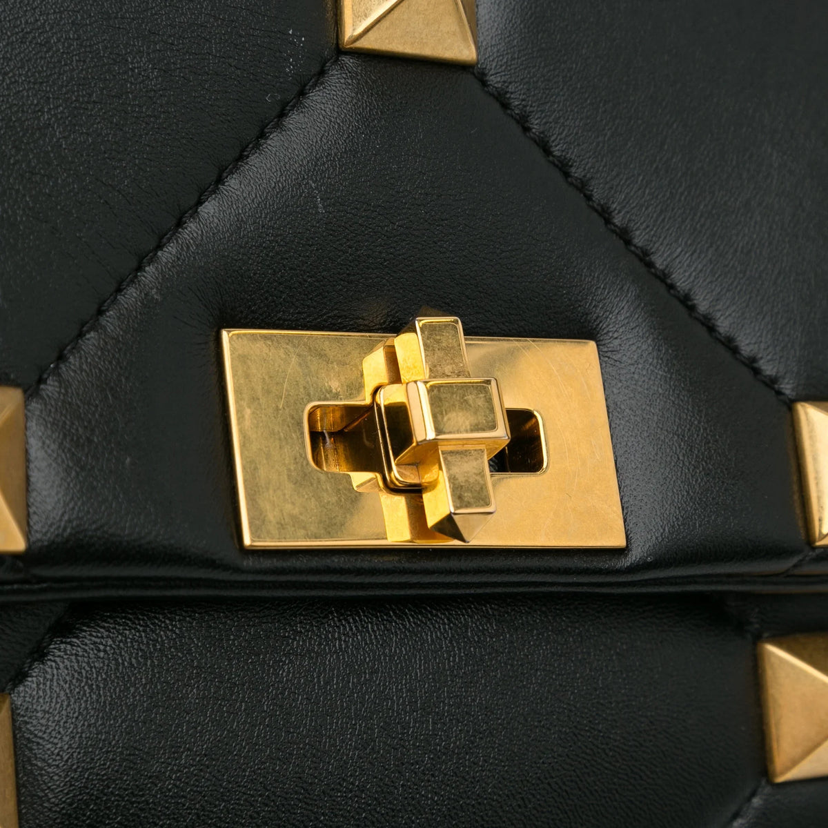 Roman Medium Stud Calf Satchel Valentino Leather Authenticated Pre-Owned Black (Good) Unisex