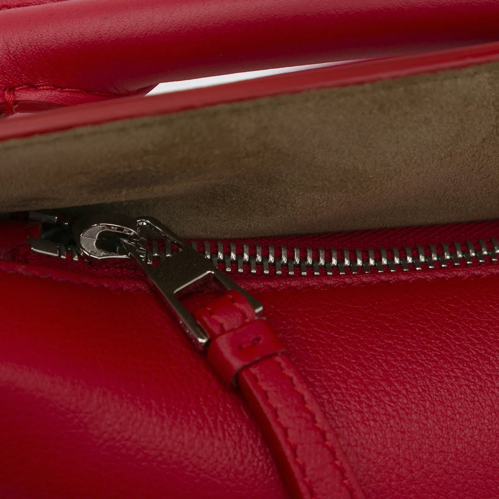 Red Puzzle (Good) Pre-Owned Authenticated Calf Mushroom Small Leather Satchel Edge Unisex LOEWE