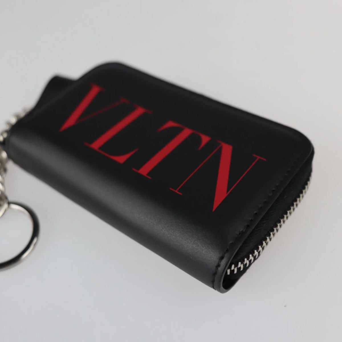 zipper round Garavani leather case key black purse red ring Pre-Owned TY2P0P24LVN metal with (Like fittings coin Valentino silver New)