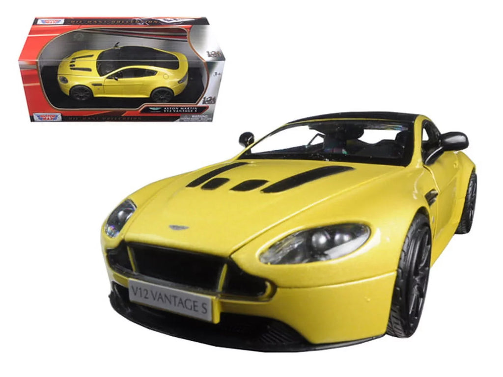 Diecast Red Motormax Car Model Aston S 1-24 79322r V12 Vantage Martin